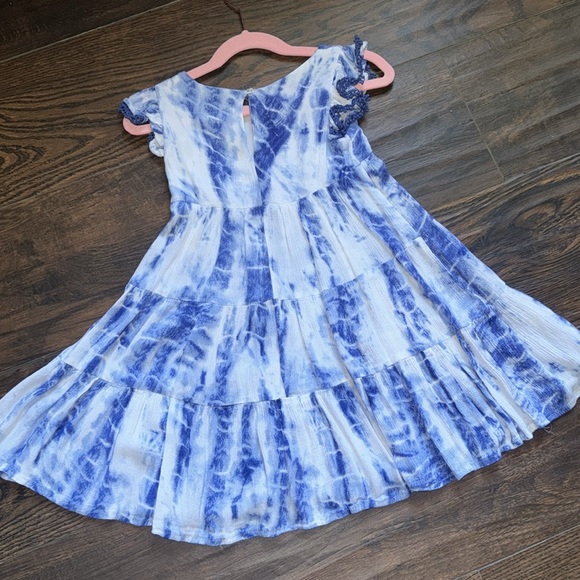 Rare edition, blue and white tie-dye size 4T - Picture 3 of 3